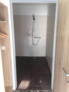 Łazienka w obiekcie Burg Rooms - 24h Self-Check-in