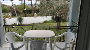 Balcó o terrassa a ΠΑΓΩΝΗΣ studios 1 foto més