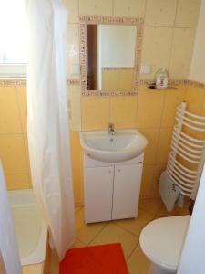 A bathroom at Penzión Gardoš
