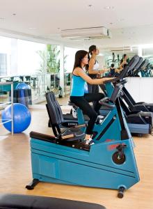 Fitness centrum a/nebo fitness zařízení v ubytování St Giles Hotel Makati