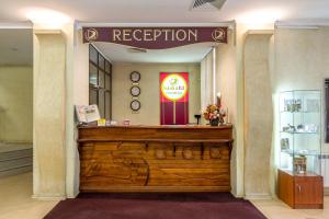 Lobby o reception area sa Hotel SamaRA