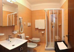 A bathroom at Claudio Appartamenti