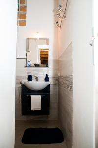 A bathroom at A Casa Di Lilly