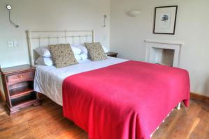 Кровать или кровати в номере The Kilcot Inn