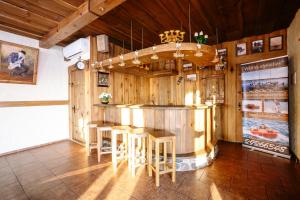 Kuchyň nebo kuchyňský kout v ubytování Guest House and camping Jurmala
