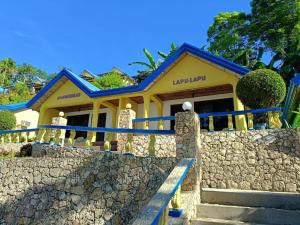 Gallery image of Artistic Beach Resort in Maricalom +20 photos