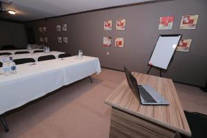 Konferenční prostory v ubytování Tezh Ler Resort + 37 fotografií