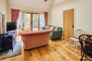 Gallery image of Host & Stay - The Tiled Cottage in Kennington