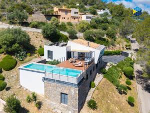 an aerial view of a house with a swimming pool at Villa Cata in Esporles