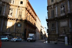 Foto dalla galleria di My Way - Rooms - Palazzo San Matteo a Palermo