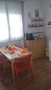 A kitchen or kitchenette at Le due magnolie
