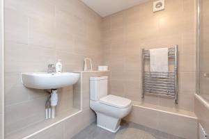 Ένα μπάνιο στο Royal Apartments - Heathrow +60 φωτογραφίες