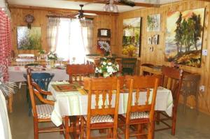 Restaurace v ubytování Le Gîte Ambrelane