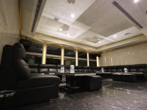 Area soggiorno di Gold Sand Hotel