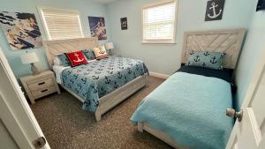 Gallery image of Dockside Dreamz 2 with beach & dock in Clarksville