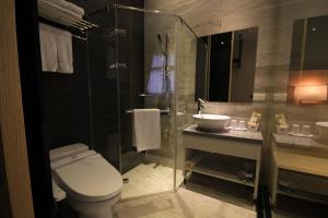 Koupelna v ubytování Hangkhau Hotel