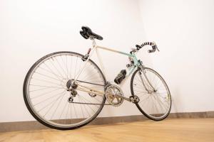 a bike parked against a wall in a room at eifel5starIV Burgfriedstraße in Daun