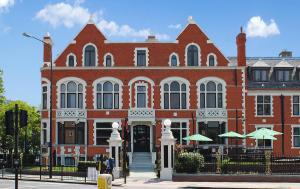The building where the hotel is located 