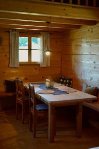 Imagine din galeria proprietății Ferienhaus Holzchalet în Kirchanschöring