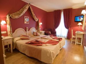 Hotel Pradas Ordesa, Broto, Spain - Booking.com