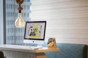 Foto dalla galleria di YELLO Hotel Harmoni a Giacarta