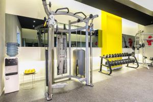 Palestra o centro fitness di YELLO Hotel Harmoni