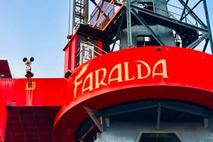 a mouse on the side of a red ship at Faralda Crane Hotel in Amsterdam +5 photos