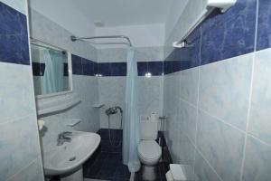 Vannituba majutusasutuses Babis Hotel