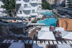 Bazén v ubytování Villa Luz Design & Art Hotel nebo v jeho okolí