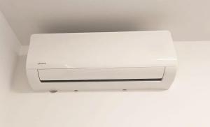 a white printer sitting on top of a wall at Dolce Luna in Isola Sacra +29 photos