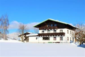 フラッハウにあるAlpenzeitの雪家