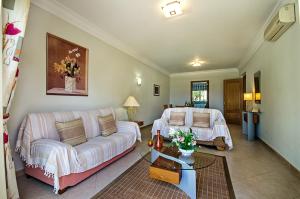 Posezení v ubytování Luz casas- 44 Fairview village Boavista + 8 fotografií