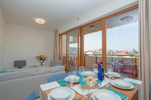 Posedenie v ubytovaní Benacus E4 Apartment by Wonderful Italy