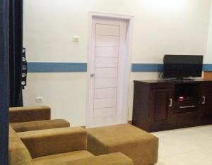 A television and/or entertainment centre at Ahlen Pangandaran