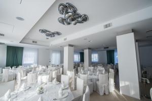 Restaurace v ubytování Malucri Resort