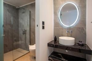 Raffaello Beach Faliraki tesisinde bir banyo +33 fotoğraf