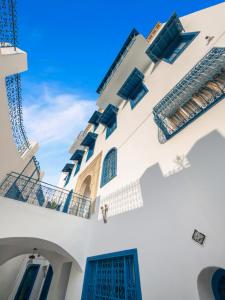 Gallery image of Dar El Nour - Authentic Tunisian Home Steps from the Sea in Hammamet +40 photos