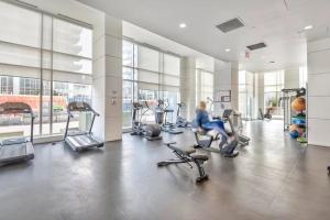 Gallery image of Luxury high rise condo in Surrey