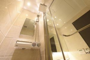 Koupelna v ubytování Geoje Artnouveau Suite Hotel + 37 fotografií