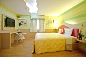TV i/ili multimedijalni sistem u objektu Bashi Channel Vacation B&B