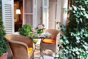 Gallery image of Hotel d'Angleterre in Paris