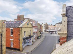 a view of a street in a town with buildings at The Photographer's House in Southwold