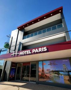 a building with a sign that reads h hotel paris at Hotel Paris in Balsas