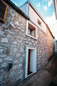 Fotografie z fotogalerie ubytování Charming old stone house v destinaci Sali