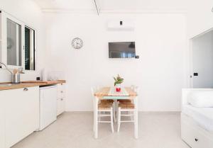 A kitchen or kitchenette at Casa Serradei