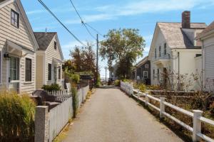 a street in a row of houses at Harbor Hideaway in Provincetown