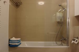 Koupelna v ubytování Apartament Flotylla Międzyzdroje 60 m2 + 20 fotografií