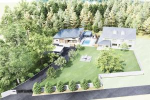 an aerial view of a house with a yard at Villa Saison Fuji ヴィラ セゾン フジ in Fujikawaguchiko +73 photos