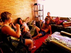 Clientes alojados en La Casa Azul Hostel