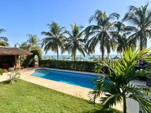 Piscina a Agence Adjana Resort o a prop